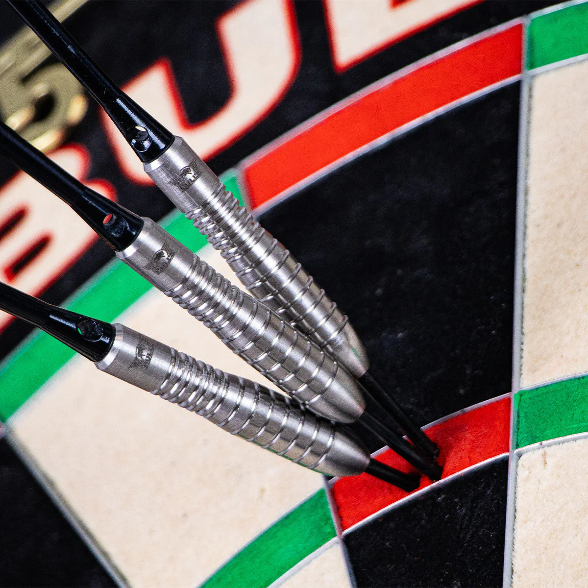 Bull's Lightning 80% Blue Steel Tip Darts - Image 7