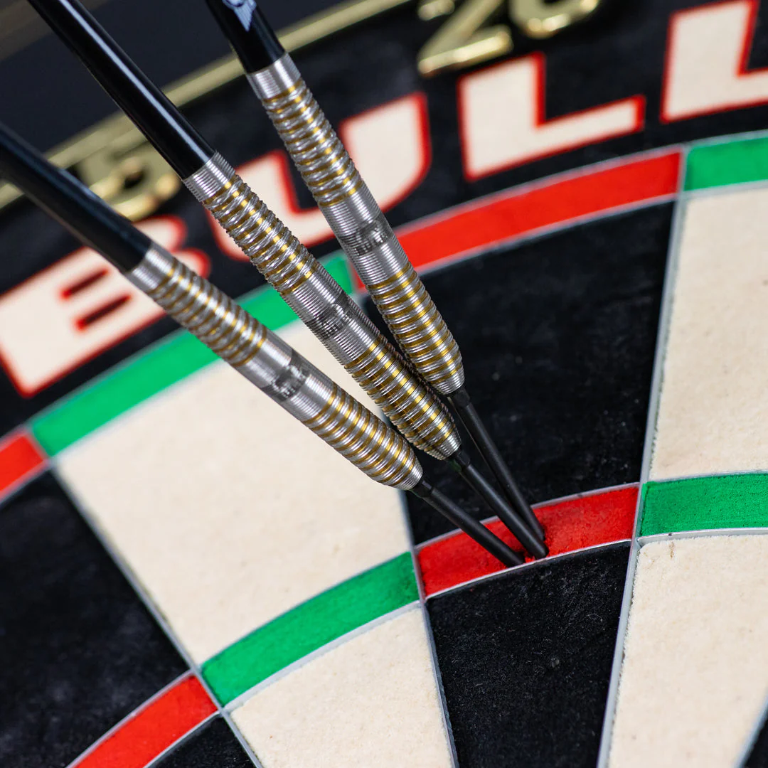 Bull's Vintago Ghost CP 90% Steel Tip Darts - Image 8